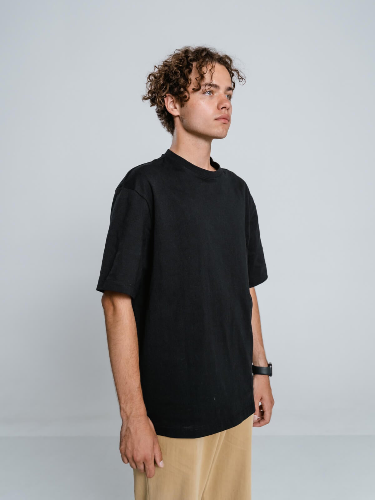 Etikashion 23 t-shirt noir unisexe écoresponsable seconde main coupe oversize