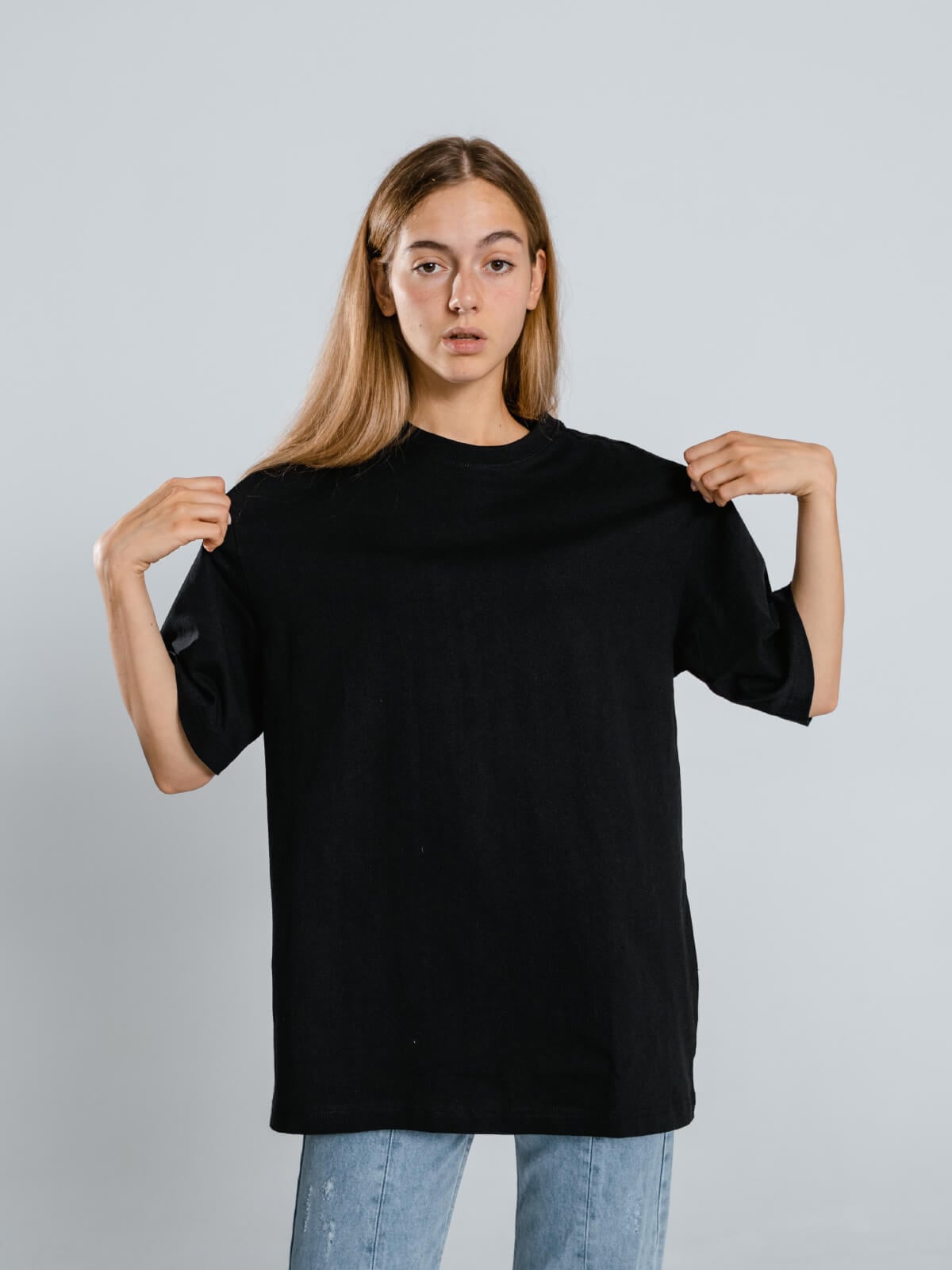 t-shirt-noir-oversize-écoresponsable-femme-3 t-shirt noir oversize écoresponsable femme coton bio Etikashion
